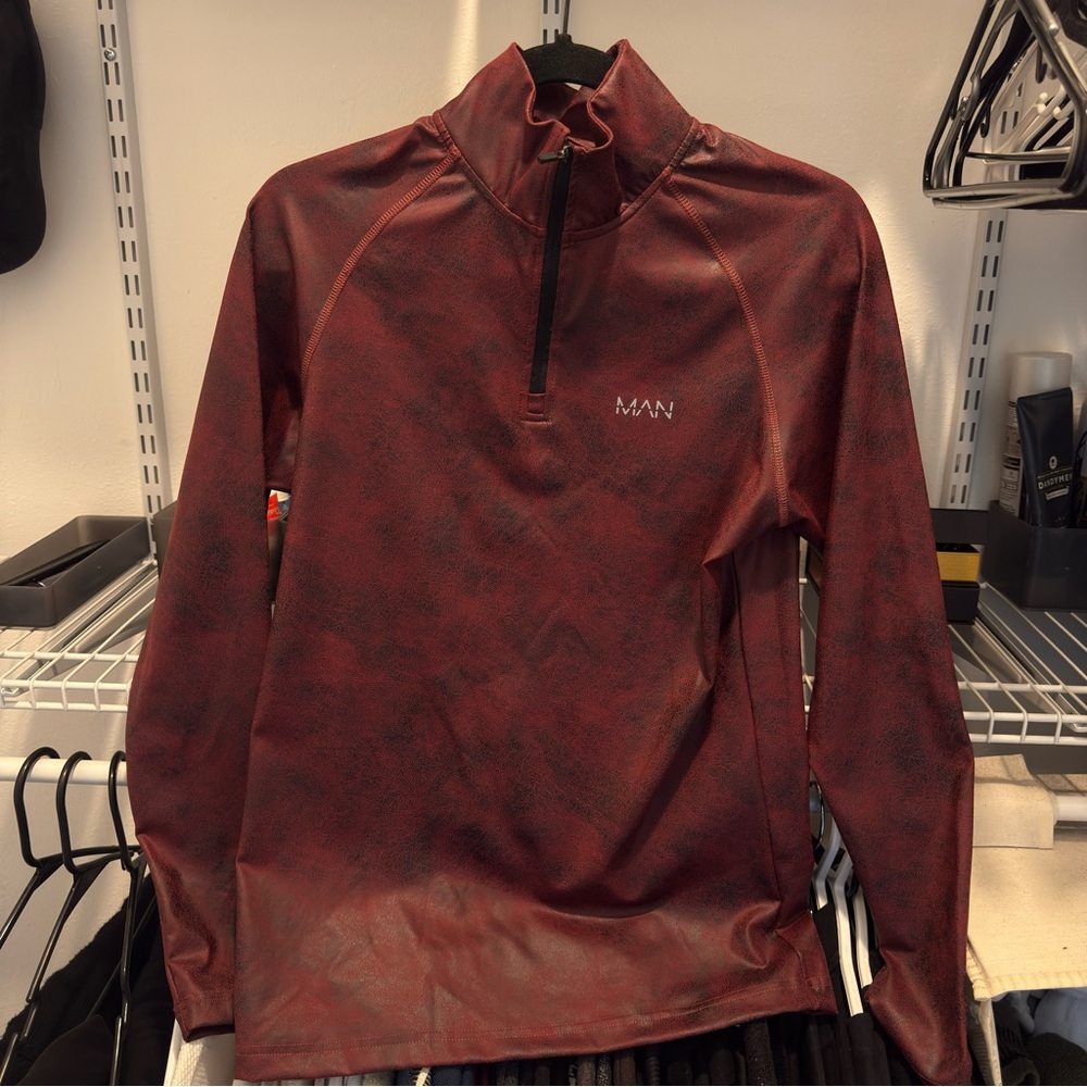 MAN Burgundy Quarter-Zip Lightweight Jacket